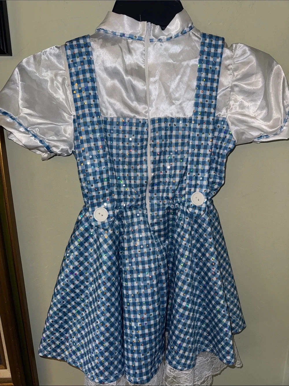 Rubies blue white